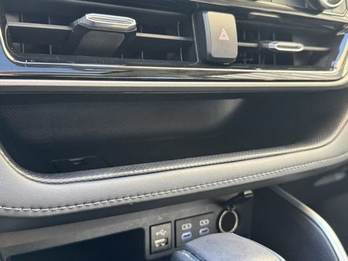 Certified 2022 Toyota Highlander XLE image 19