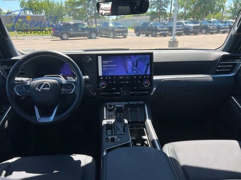 Used 2024 Lexus GX 550 w/ Accessory Package (2T) AWD/4WD image 20