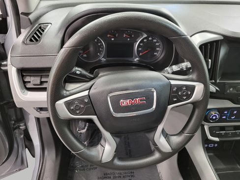 Used 2024 GMC Terrain SLE image 6