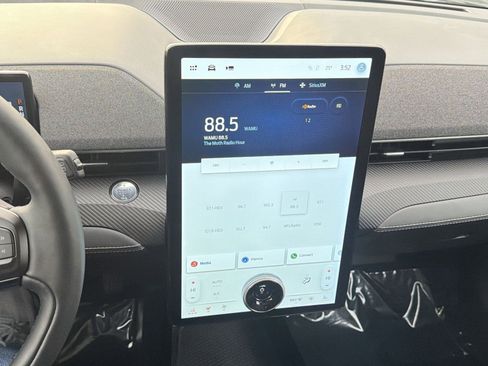 Used 2021 Ford Mustang Mach-E Premium image 18