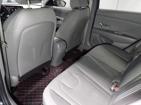 Used 2023 Hyundai Elantra Blue w/ Preferred Accessory Package image 11