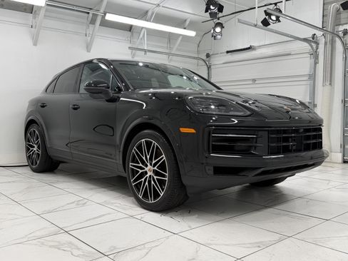 Certified 2026 Porsche Cayenne Coupe AWD/4WD image 10
