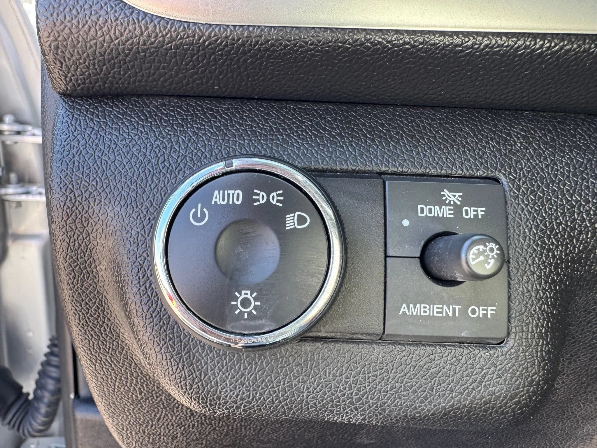Used 2016 GMC Acadia SLE FWD image 32