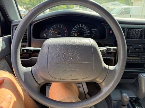 Used 1999 Toyota Tacoma 4x4 Xtracab V6 image 19