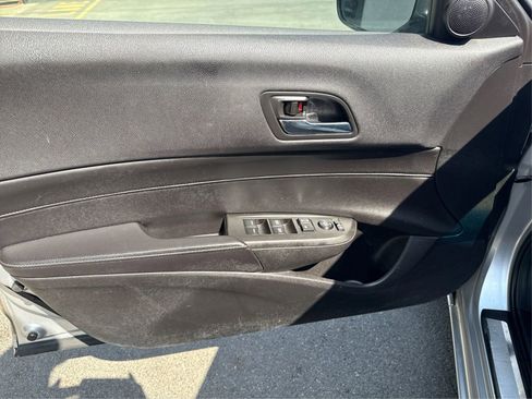 Used 2013 Acura ILX w/ Premium Package image 19