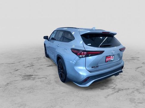 Used 2025 Toyota Highlander XSE image 9