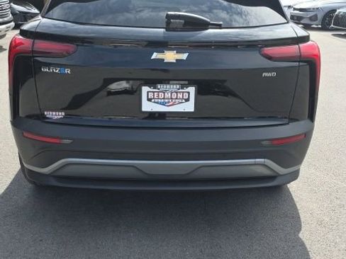 Used 2024 Chevrolet Blazer EV LT image 6