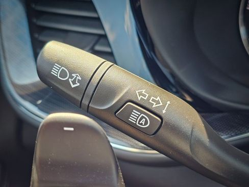 Certified 2023 Buick Envision Essence AWD/4WD image 18