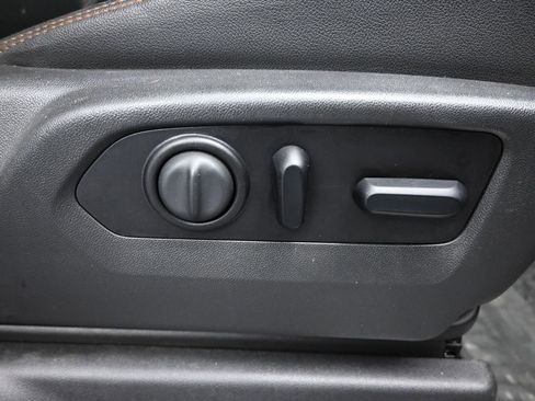 Used 2021 GMC Sierra 1500 AT4 w/ AT4 Premium Package image 13