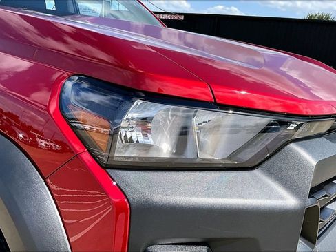 Used 2025 Chevrolet Colorado Trail Boss w/ Midnight Edition AWD/4WD image 29