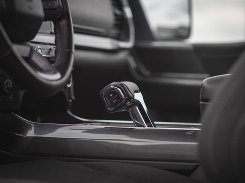 Certified 2023 Ford F150 XLT w/ Equipment Group 302A High image 33