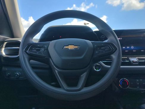Used 2025 Chevrolet TrailBlazer LT AWD/4WD image 22