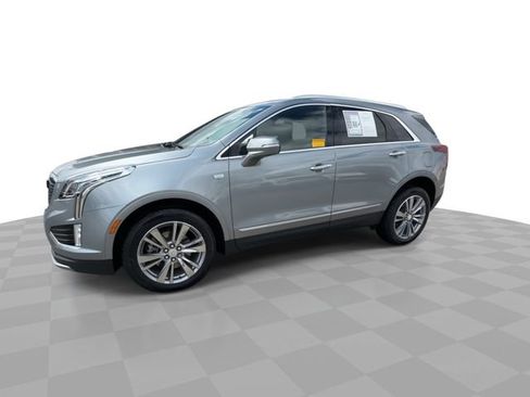 Certified 2023 Cadillac XT5 Premium Luxury AWD/4WD image 4