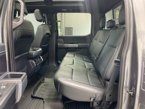 Used 2022 Ford F150 XLT w/ Equipment Group 302A High image 17