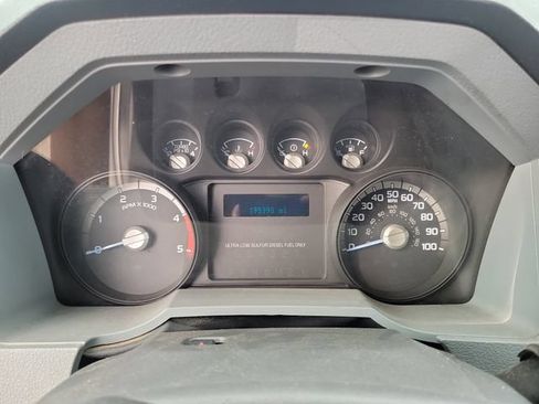 Used 2015 Ford F550 2WD Regular Cab Super Duty image 15