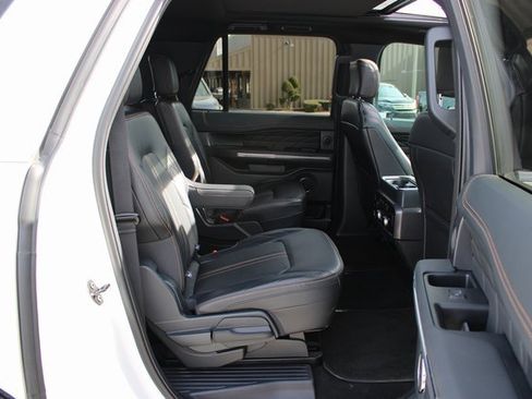 Used 2024 Ford Expedition Max Platinum image 8