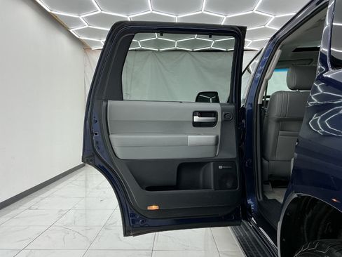 Used 2008 Toyota Sequoia Limited AWD/4WD image 24