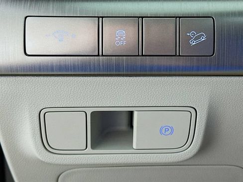 Used 2024 Hyundai Kona SEL w/ Convenience Package FWD image 21