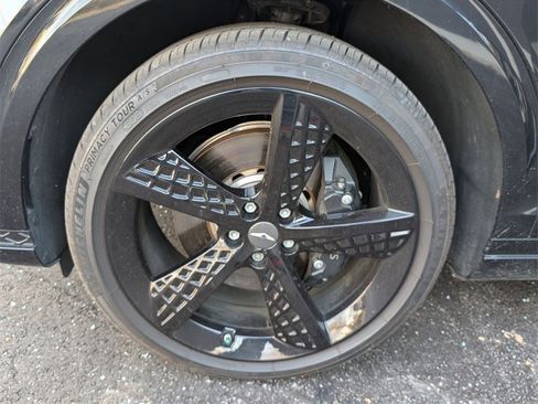 Used 2025 Genesis GV70 3.5T Sport w/ Sport Advanced Package image 10