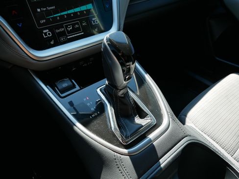 Used 2022 Subaru Outback Premium image 24