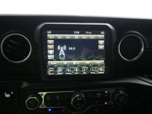 Used 2023 Jeep Wrangler Unlimited Sahara w/ Cold Weather Group AWD/4WD image 15