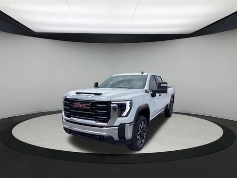 Used 2024 GMC Sierra 2500 Pro AWD/4WD image 4