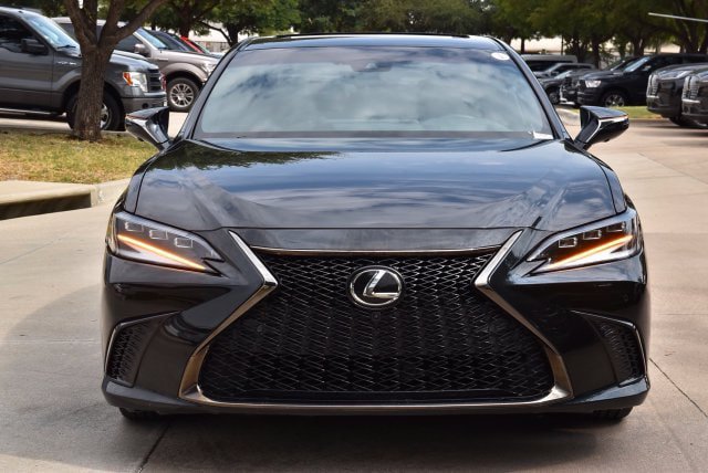 Used 2024 Lexus ES 300h F Sport w/ Accessory Package (Z1) FWD image 3