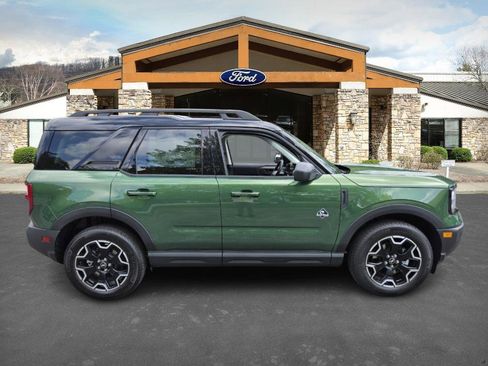 New 2025 Ford Bronco Sport Outer Banks image 4