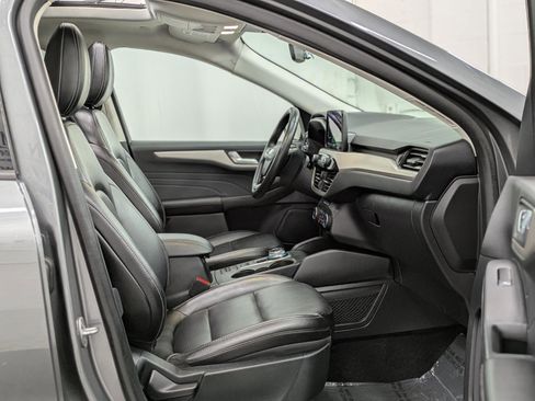 Used 2022 Ford Escape SEL image 19
