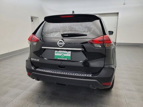 Used 2020 Nissan Rogue S FWD image 7