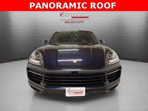 Used 2019 Porsche Cayenne w/ Premium Package image 2