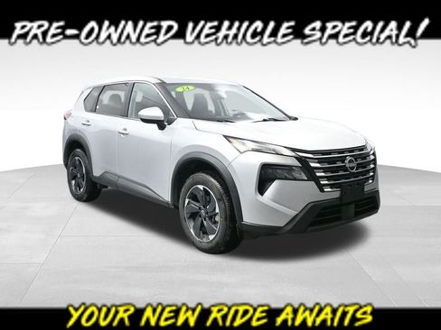 Used 2024 Nissan Rogue SV AWD/4WD image 1