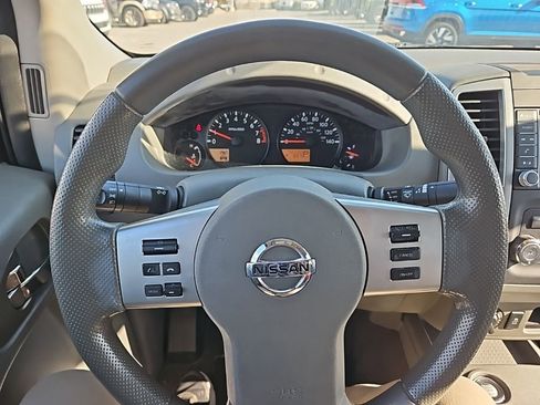 Used 2020 Nissan Frontier SV w/ SV Utility Package image 18