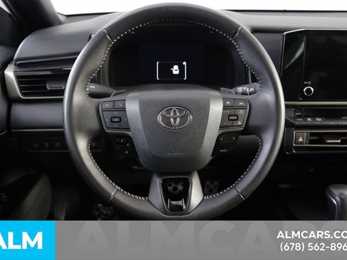 Used 2025 Toyota Camry SE image 24