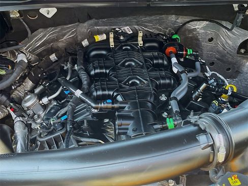 Used 2021 Ford Expedition Limited image 34