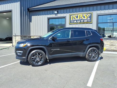 Used 2019 Jeep Compass Latitude w/ Popular Equipment Group image 4
