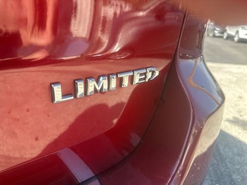 Used 2014 Jeep Grand Cherokee Limited AWD/4WD image 9