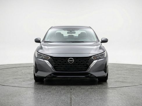 Used 2025 Nissan Sentra SV FWD image 2