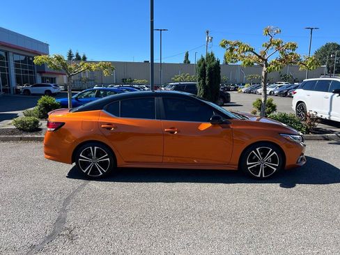 Used 2020 Nissan Sentra SR w/ Premium Package FWD image 6