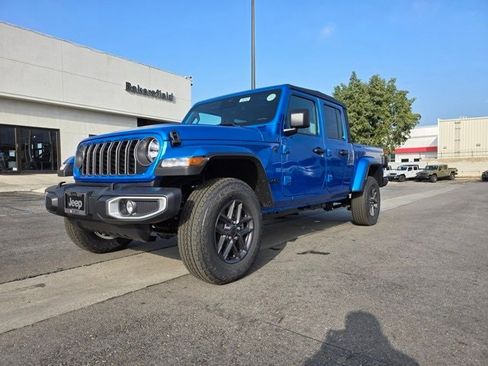 New 2026 Jeep Gladiator Sport image 3