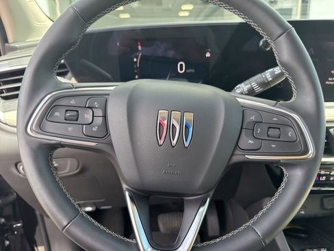 Used 2025 Buick Encore GX Avenir w/ Avenir Technology Package image 21