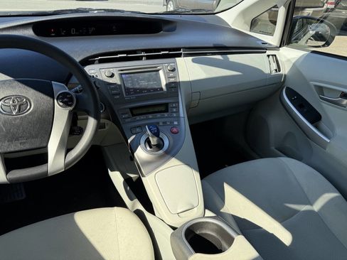 Used 2014 Toyota Prius Three w/ Solar Roof Package image 19
