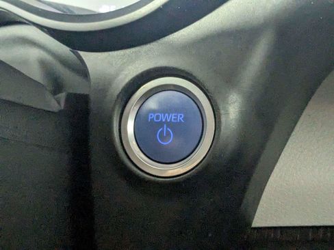 Used 2021 Toyota Sienna LE FWD image 24