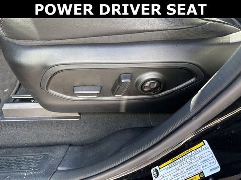 Used 2024 Jeep Grand Cherokee Altitude image 11