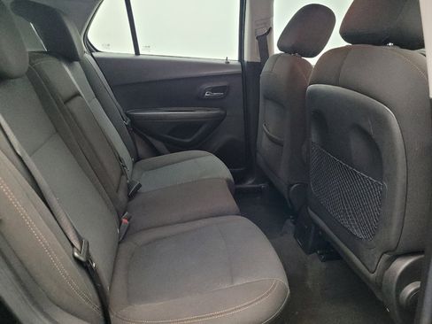 Used 2020 Chevrolet Trax LS image 19