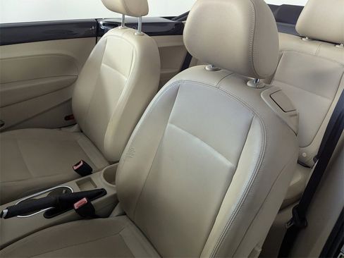 Used 2013 Volkswagen Beetle 2.5 image 13
