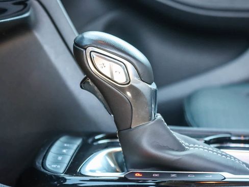 Used 2022 Buick Encore GX Preferred w/ Cold Weather Comfort Package image 17