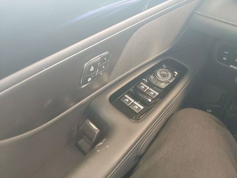 Certified 2025 Lincoln Nautilus Premier w/ Jet Appearance Package AWD/4WD image 24