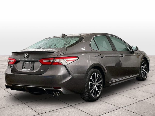 Used 2019 Toyota Camry SE FWD image 11