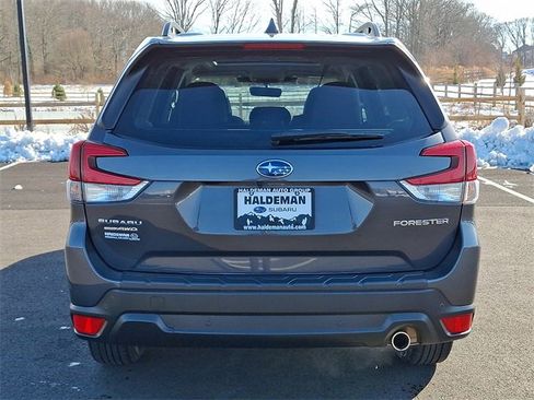 Used 2023 Subaru Forester Limited image 6